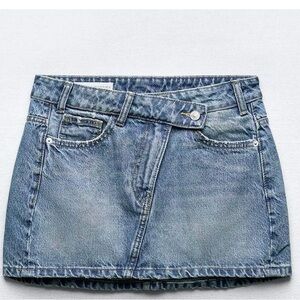 Zara mini denim skirt medium